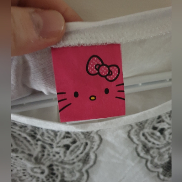 Hello Kitty Top - Picture 3 of 4